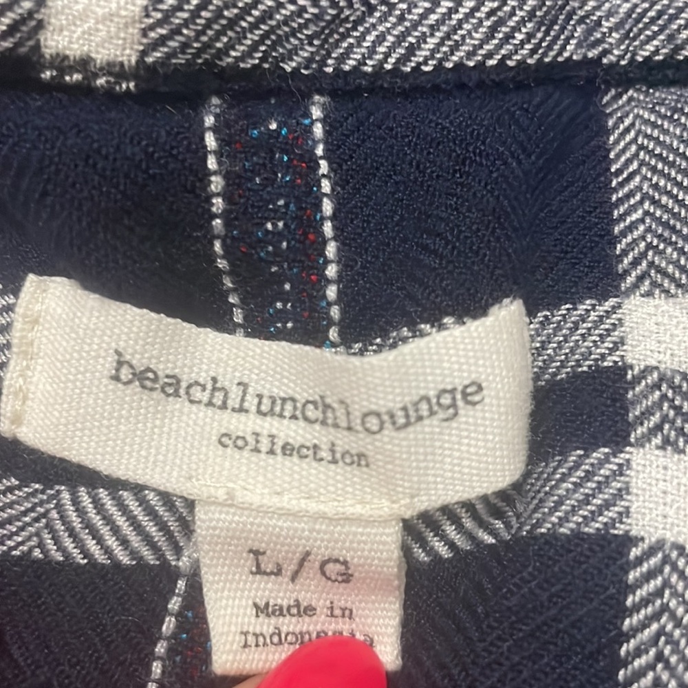 Super soft plaid button down - Picture 3 of 3
